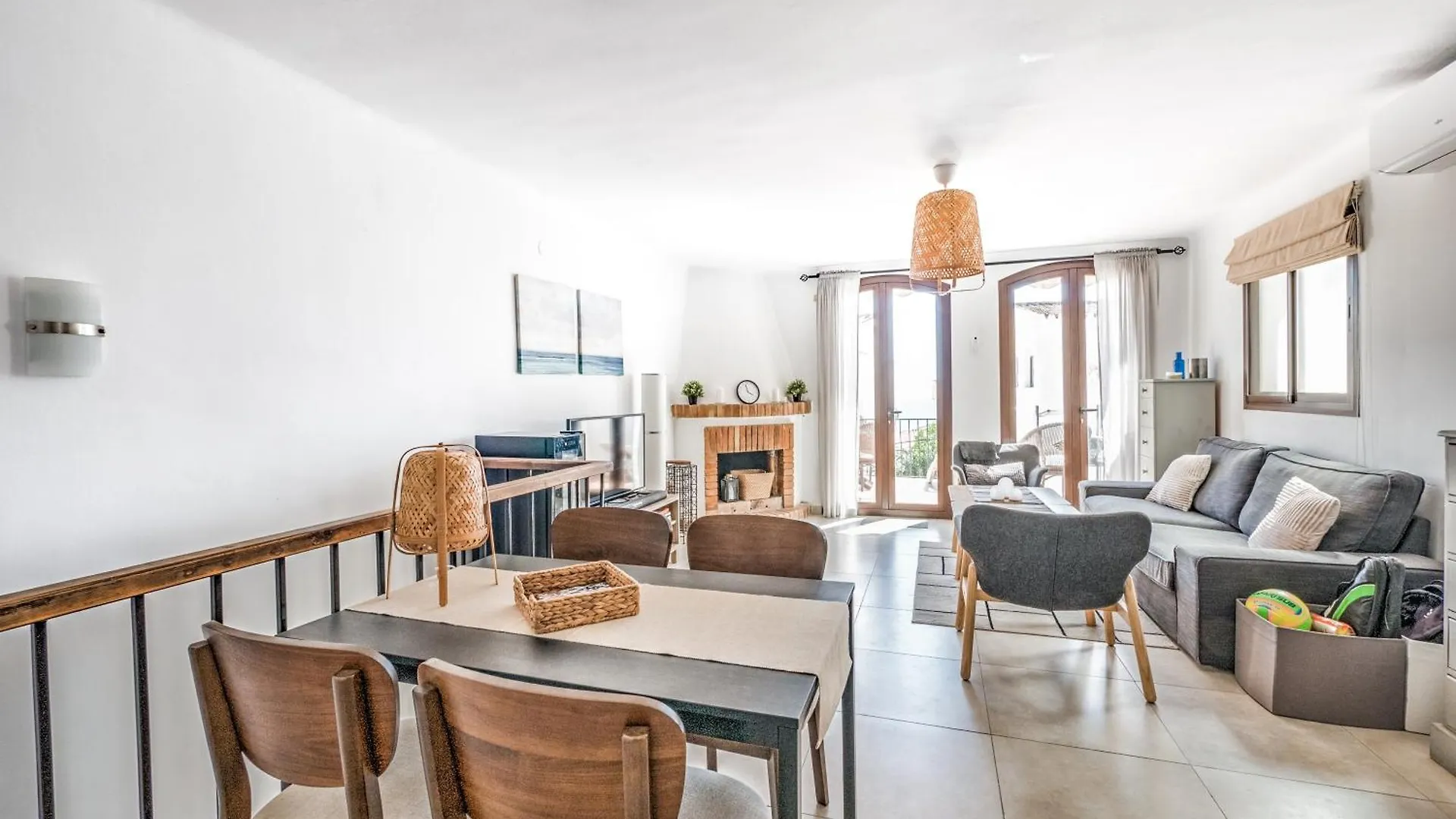 Townhouse In Capistrano Village With 2 Pool Areas Nerja Spain