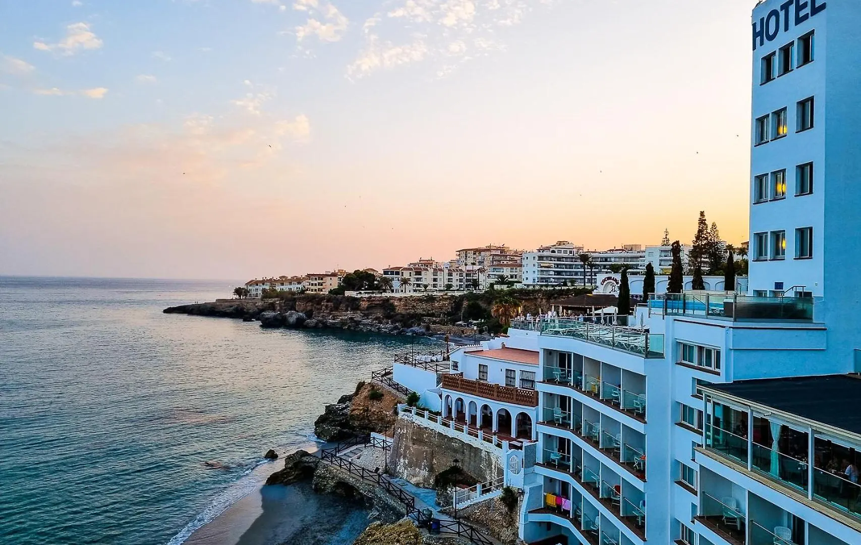 Townhouse In Capistrano Village With 2 Pool Areas Nerja Spain