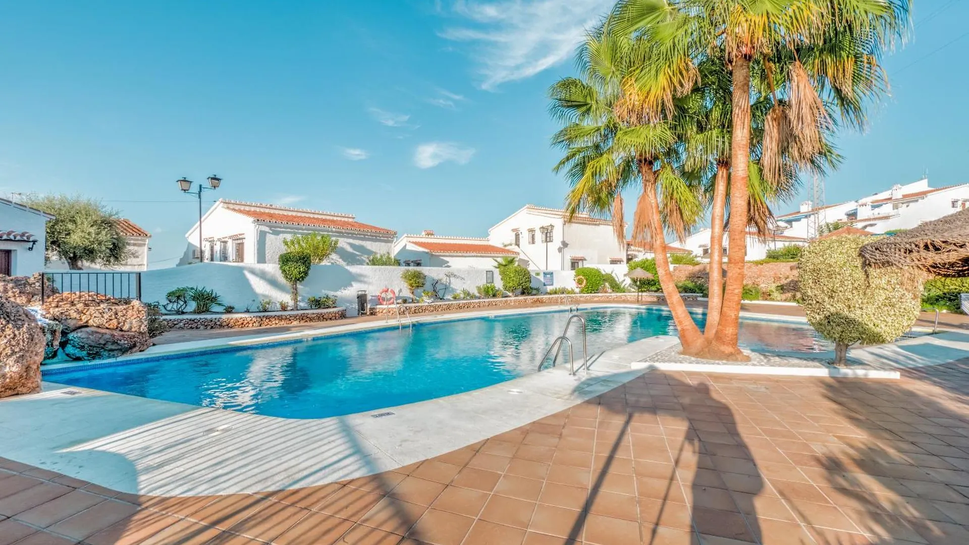 펜션 Townhouse In Capistrano Village With 2 Pool Areas 네르하 스페인