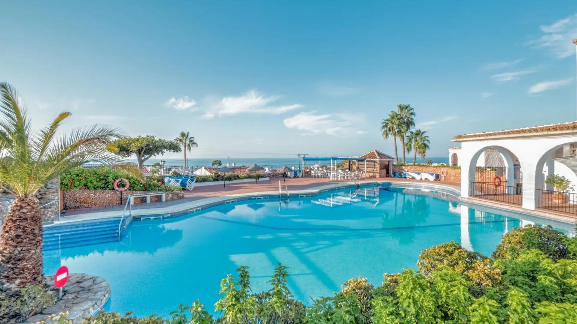 Holiday home Townhouse In Capistrano Village With 2 Pool Areas Nerja